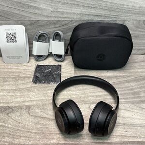 Beats by Dre Solo 4 Black Headphones